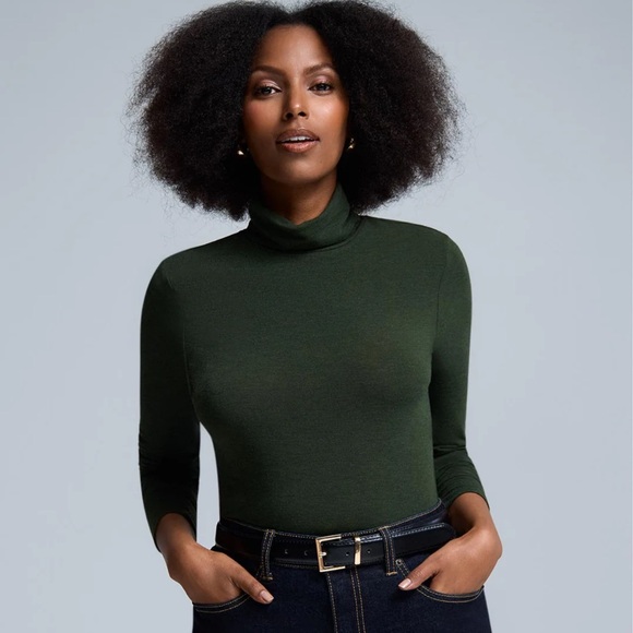 Suzy Shier Tops - NEW WITH TAGS TURTLENECK GREEN TOP
